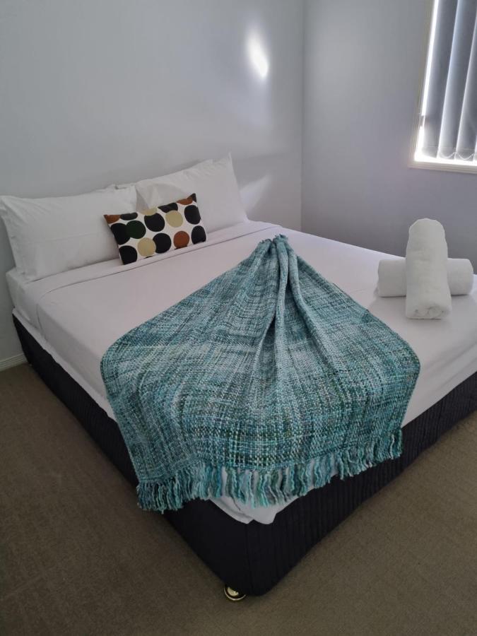 Blk Stays Guest House Deluxe Units Morayfield Exterior foto